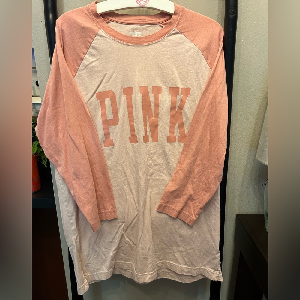 Vs 3/4 length sleeve